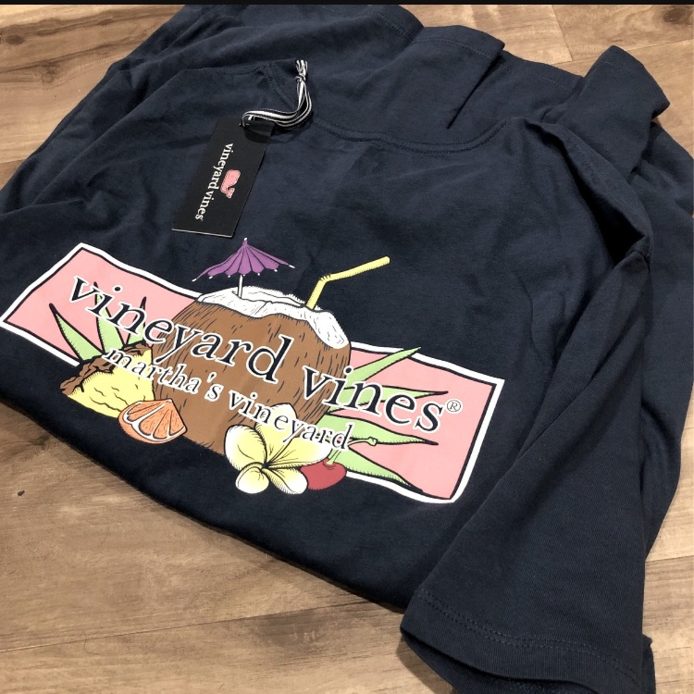 *New with tag - Vineyard Vines Shirt